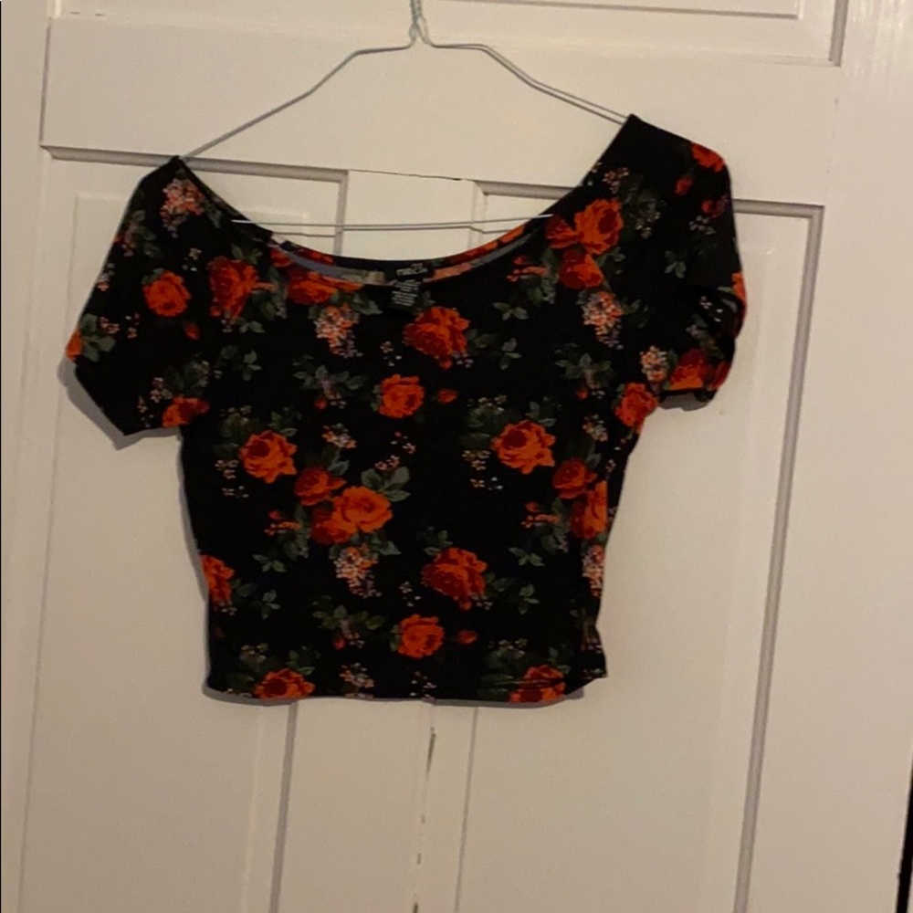Rue 21 flowered crop top